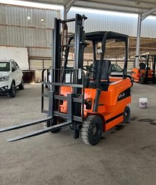 صورة اعلان : فور كليفت كهرباء  للبيع 2024