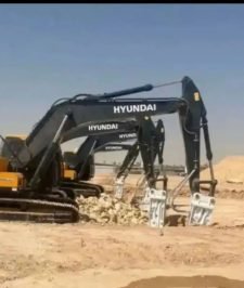 صورة اعلان : بوكلينات للايجار 2025 Excavator for rent