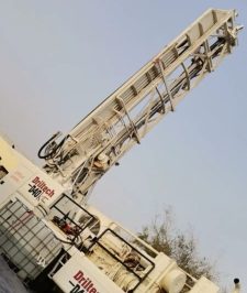 صورة اعلان : حفار ابار ارتوزيه