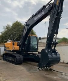 صورة اعلان : جي سي بي للايجار بكلين بوكلين للايجار 2024 بوبكات للايجار