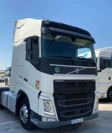 صورة اعلان : شاحنات فولفو FH500 FH460