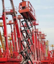 صورة اعلان : سيزر لفت ،مان لفت وفوركلفت للايجار