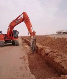 صورة اعلان : حفر ردم ترحيل تأجير قلابات شيولات بوكلينات قريدرات