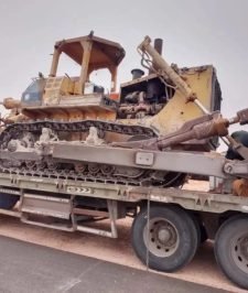 صورة اعلان : سواق بلدوزر