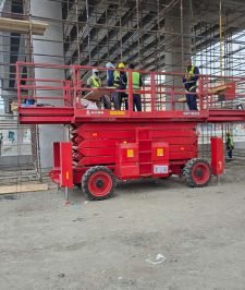 صورة اعلان : سيزرلفت، مان لفت، فوركلفت وكرينات للايجار