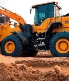 صورة اعلان : شيول وبوبكات وجي سي بي