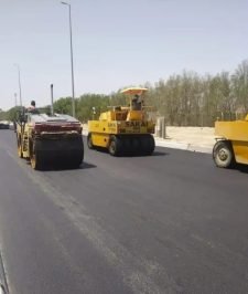 صورة اعلان : فرادة اسفلت كبيره وصغيره للايجار