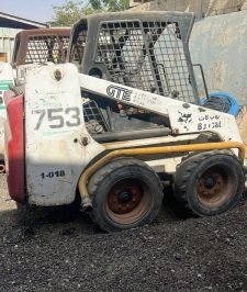 صورة اعلان : شراء معدات مستعمله وعطلانه