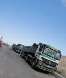 صورة اعلان : تريلات قلابات سكس شيولات بوكلينات بوبكات دينات قلاب للإيجار