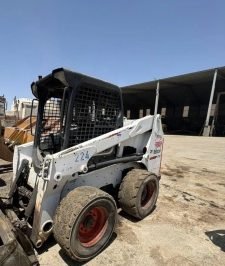 صورة اعلان : تأجير معدات أسفلت