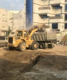 صورة اعلان : معدات حفر وتعمير الاراضي – شيول – بوكلين – قلابات