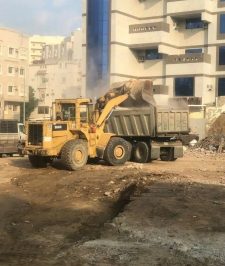 صورة اعلان : معدات حفر وتعمير الاراضي – شيول – بوكلين – قلابات