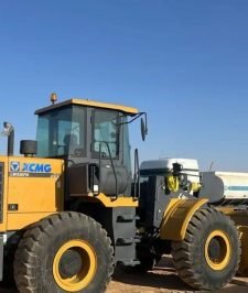 صورة اعلان : لإيجار معدات ثقيله بكلينات شيوالات قلابات جسيسبي