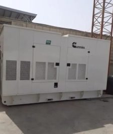 صورة اعلان : مولدات كهرباء كبيره جميع المقاسات متوفره