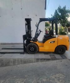 صورة اعلان : رافعات شوكيه للإيجار فور كلفت يومي شهري