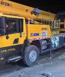 صورة اعلان : كرينات للايجار تيوفي من 25 طن الى 100طن نيوم