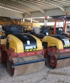 صورة اعلان : شاحنات شيولات بوبكات باكولودر بوكلين حفار دقاق