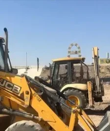 صورة اعلان : حفار  جي سي بي للإيجار يومي شهري