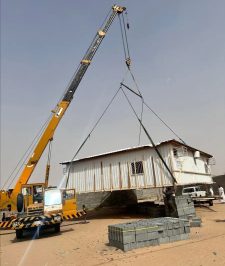 صورة اعلان : رافعات وكرينات