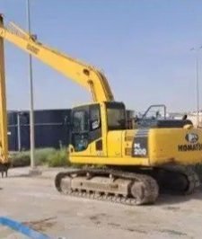 صورة اعلان : بوكلين بكلين حفارات ذراع طويل أو بوم طويل للبيع او الإيجار