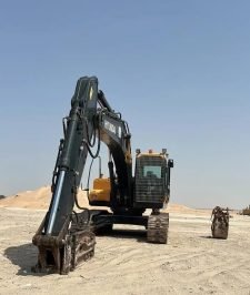 صورة اعلان : حفارات كفرات وجنزبر موديل 2033 للايجار