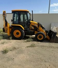 صورة اعلان : حفار جي سي بي للايجار