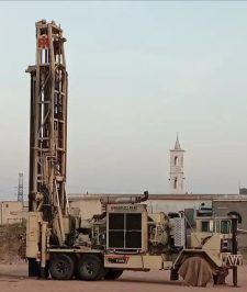 صورة اعلان : حفار آبار امريكي حديث
