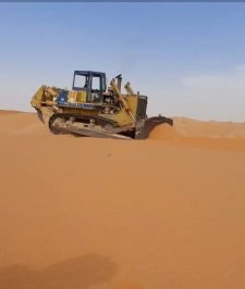 صورة اعلان : بلدوزر للايجار تسويه تعقيم اراضي تجميع دفان