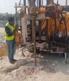 صورة اعلان : حفارة فحص تربة مع سيارة ايسوزو