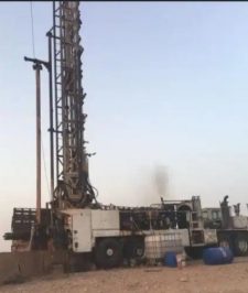 صورة اعلان : حفار آبار النعيرية