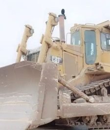 صورة اعلان : يوجد لدينا بلدوزرات وشيولات للأجار