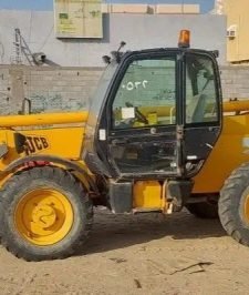 صورة اعلان : رافعه شوكيه بوم لودر للإيجار