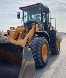 صورة اعلان : تأجير معدات ثقيلة شهري فقط في جميع أنحاء المملكة