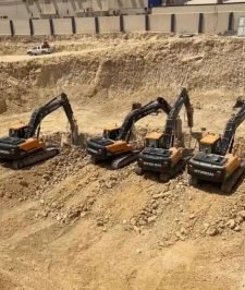 صورة اعلان : بوكلين حفار