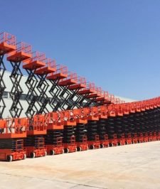 صورة اعلان : سيزر لفت للايجار – فوركلفت للايجار – مان لفت للايجار