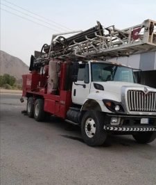 صورة اعلان : حفار أبار ارتوازيه