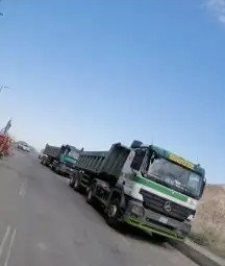 صورة اعلان : تريلات قلابات سكس شيولات بوكلينات بوبكات دينات قلاب للإيجار