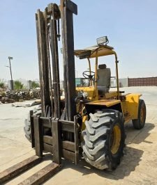 صورة اعلان : رافعه شوكيه عدد (2) 4.5 طن و2.5 طن
