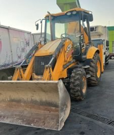 صورة اعلان : جي سي بي ورافعات وكرينات وبوبكات للايجار