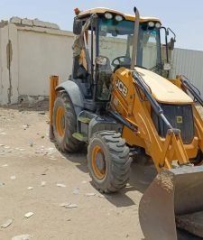 صورة اعلان : جي سي بي 2015 للبيع