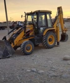 صورة اعلان : جي سي بي 2023 للايجار اوراقه كامله