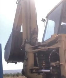 صورة اعلان : جي سي بي للبيع