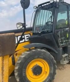 صورة اعلان : جي سي بي لل جار الشهري 17متر سفتي امل للتواصل