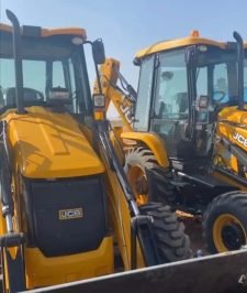 صورة اعلان : جي سي بي 2022 للايجار بكلودر