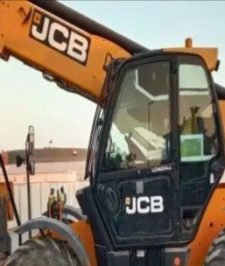 صورة اعلان : رافعه شوكيه وجي سي بي في ضباء