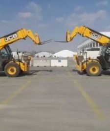 صورة اعلان : رافعه تلسكوبيه جي سي بي 17 متر للإيجار الشهري واليومي