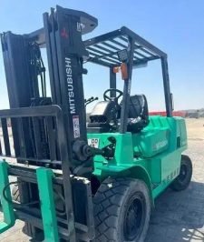 صورة اعلان : رافعات شوكية للايجار