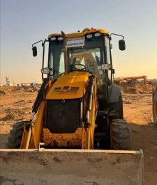 صورة اعلان : جي سي بي للإيجار