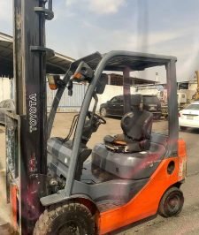 صورة اعلان : رافعات إيجار