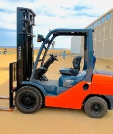 صورة اعلان : رافعة شوكية فوركلفت للايجار جده